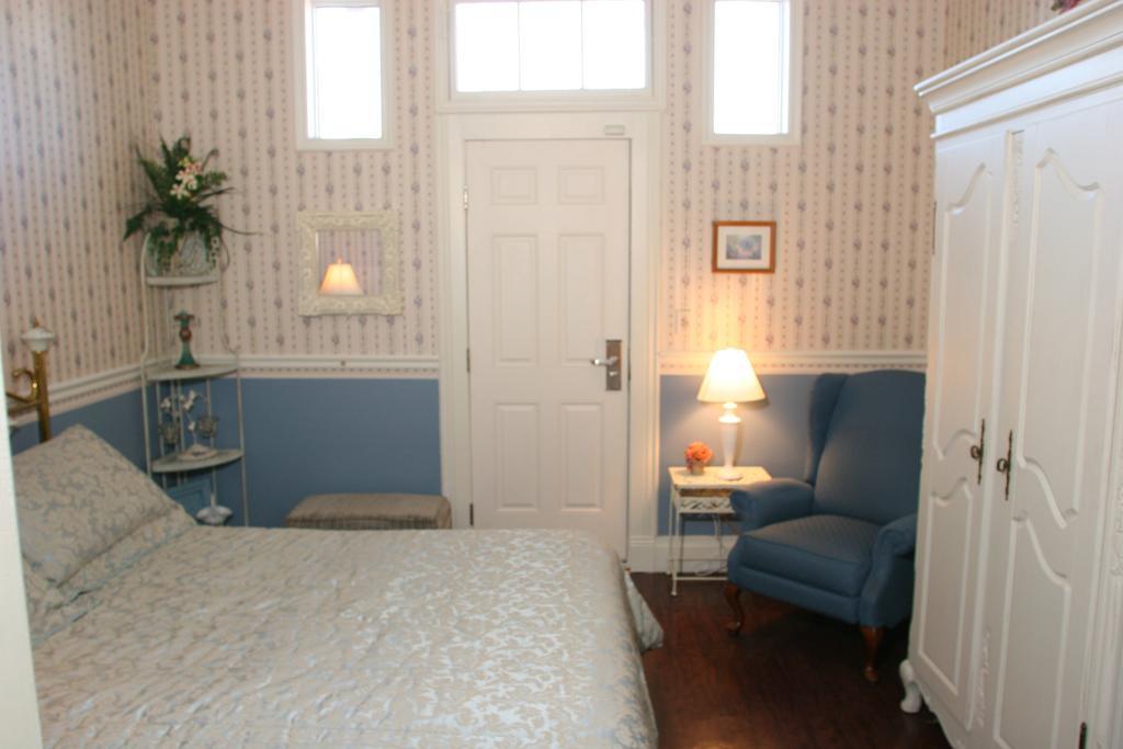 Power'S Mansion Bed & Breakfast Auburn Exterior photo